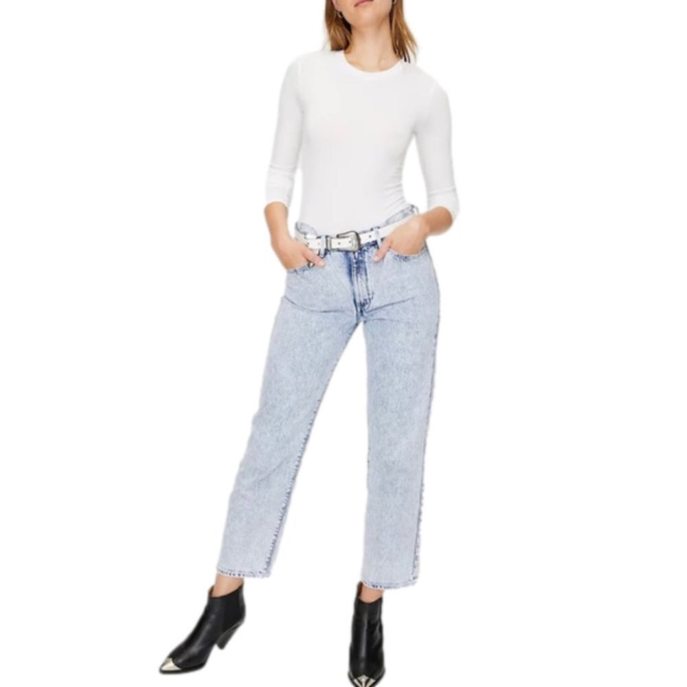 Aritzia Wilfred Free Vintage 90’s Wash Denim Straight Jeans Women’s Size 2​